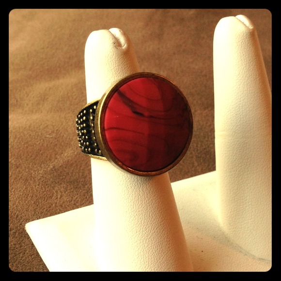 🔸sold🔸Red and gold Lia Sophia ring size 7