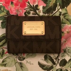 NEW Michael Kors Wallet