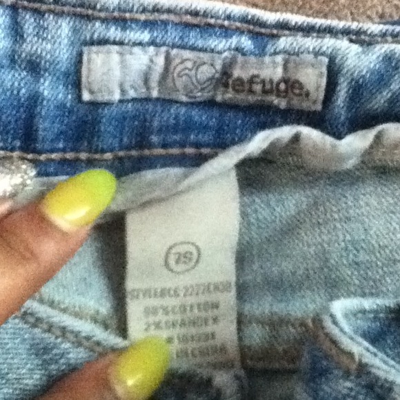 Jean shorts with bow on pocket - Picture 3 of 3