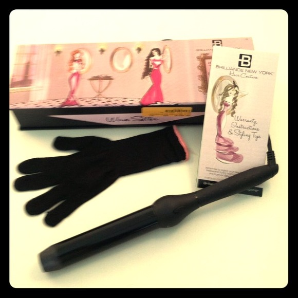 💥REDUCED💥 Brilliance curling wand 1 1/4"