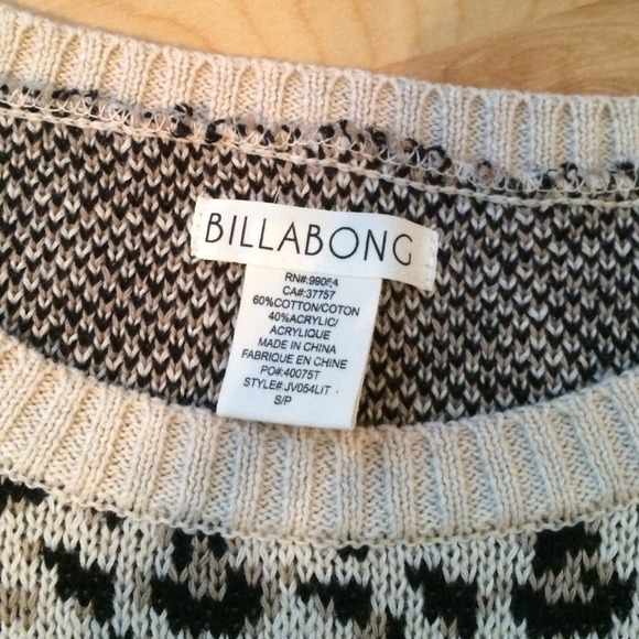 ❌Sold❌Billabong leopard print sweater🐾 - Picture 3 of 3