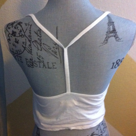 Hollister crop top - Picture 2 of 2