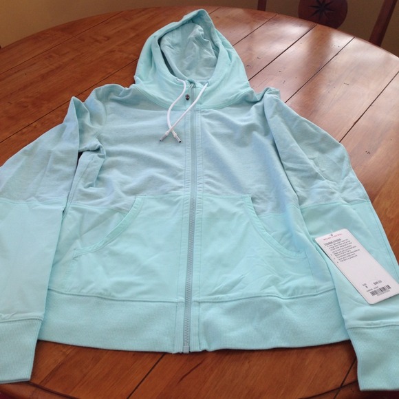 lululemon athletica Outerwear - Lululemon Voyage Hoodie