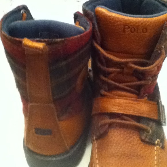 Ralph Lauren boots - Picture 2 of 3