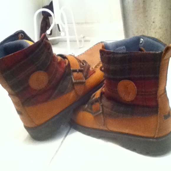 Ralph Lauren boots - Picture 3 of 3