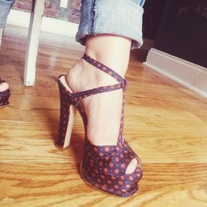 ❗️REDUCED ❗️ t strap platform shoes