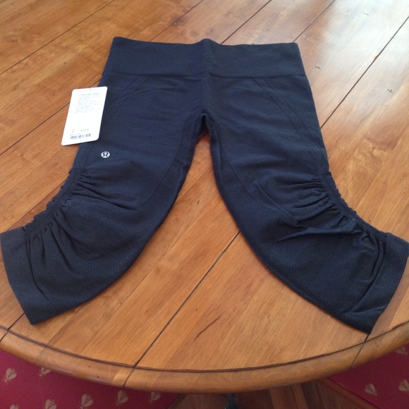 lululemon athletica Pants - Lululemon In the Flow II Crops