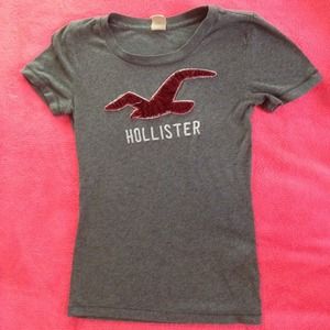 Hollister tee