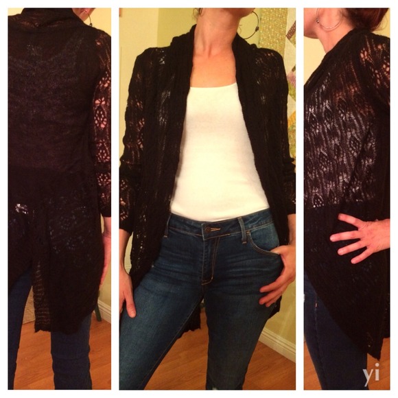 NEW *****. Light Beautiful Pull Over