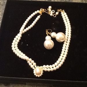 Costume jewelry set reduced