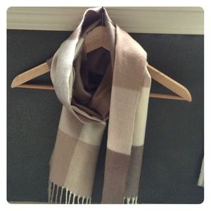 Checkered cashmere scarf