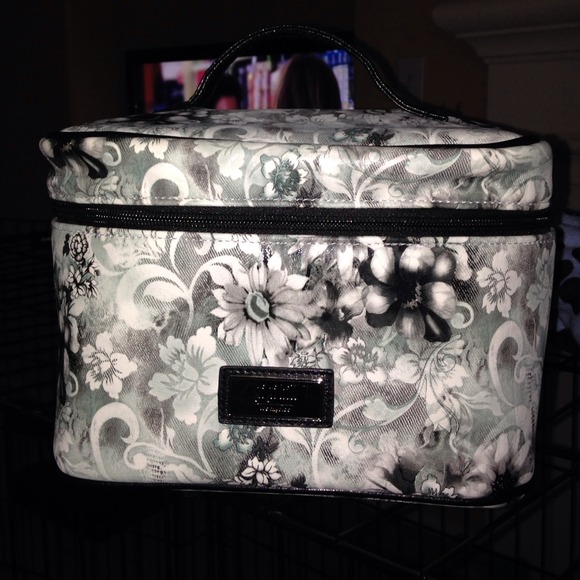 Gigi hill makeup bag $15 obo