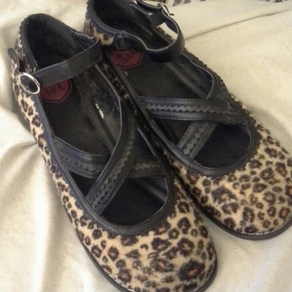 Leopard punk T.U.K mary janes flats