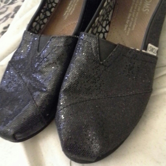 Black glitter toms !