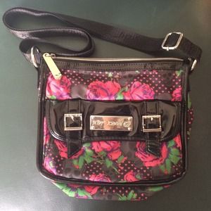 SOLD 💢 Betsey Johnson purse💀💋