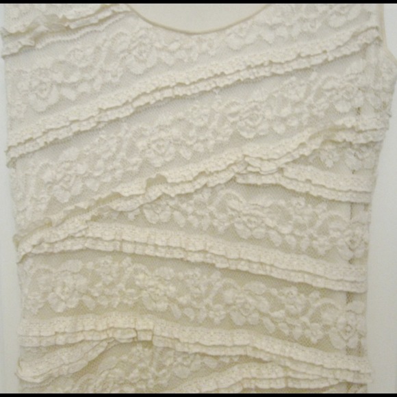 Max Studio creme lace dress - Picture 2 of 3