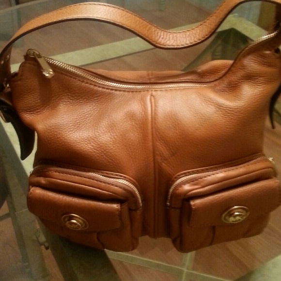 Micheal Kors  purse
