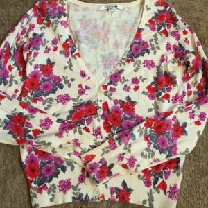 Cute flower cardigan