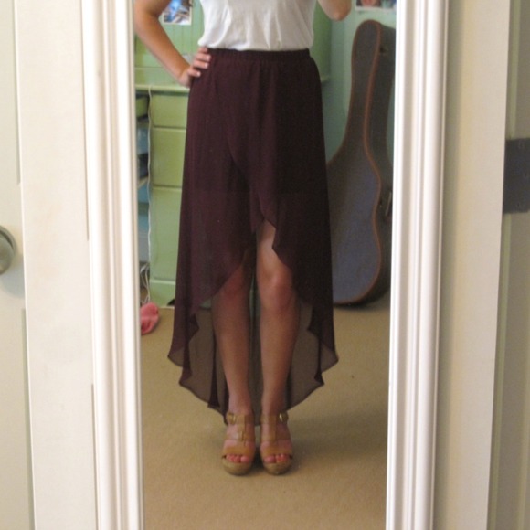 🚫SOLD🚫 NWT H&M maroon high low skirt - Picture 2 of 4