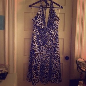 Flowy silk abstract blck n white halter top dress.