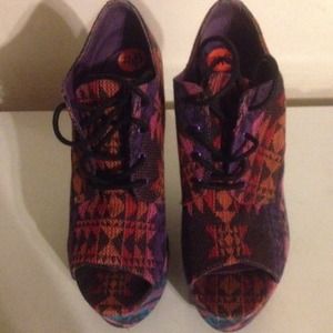 Colorful peep toe booties