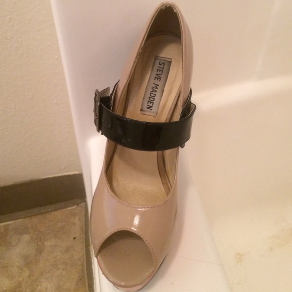 Steve Madden classic shoe