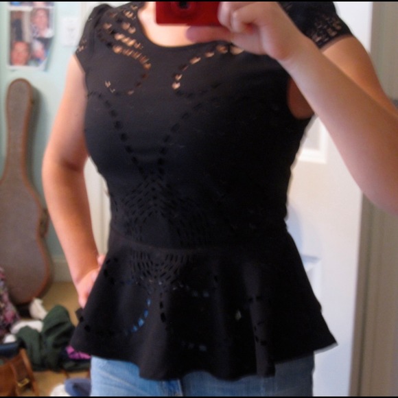 🎉HP🎉 LF peplum shirt with cutout details - Picture 3 of 4