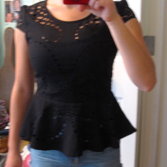 🎉HP🎉 LF peplum shirt with cutout details - Picture 4 of 4