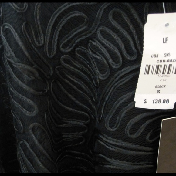 LF black textured skirt - Picture 2 of 2