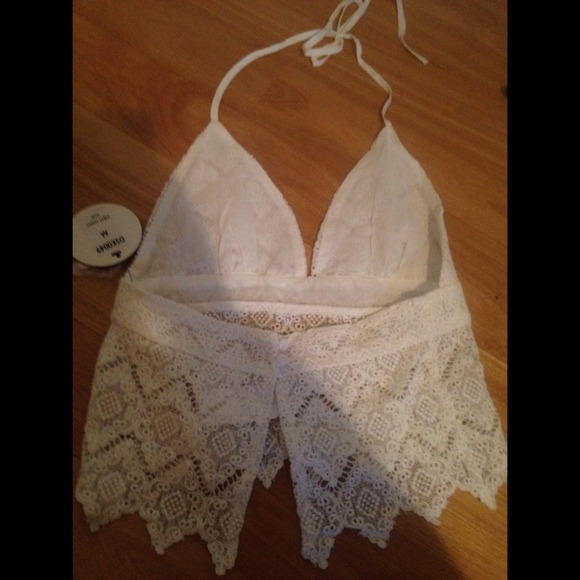 LF lace halter top - Picture 2 of 3