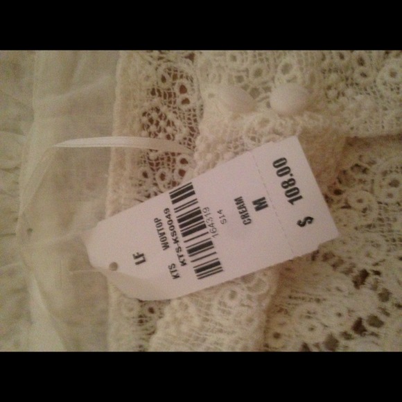 LF lace halter top - Picture 3 of 3