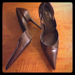 Rich brown high heels from Aldo.