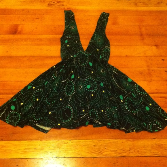 Jully Kang Deep Plunge V Neck dress - Picture 2 of 4