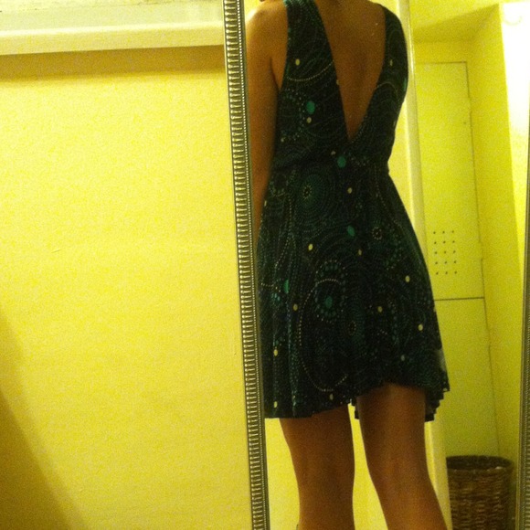 Jully Kang Deep Plunge V Neck dress - Picture 4 of 4