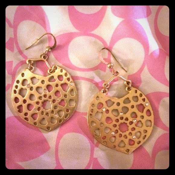 Gold earings