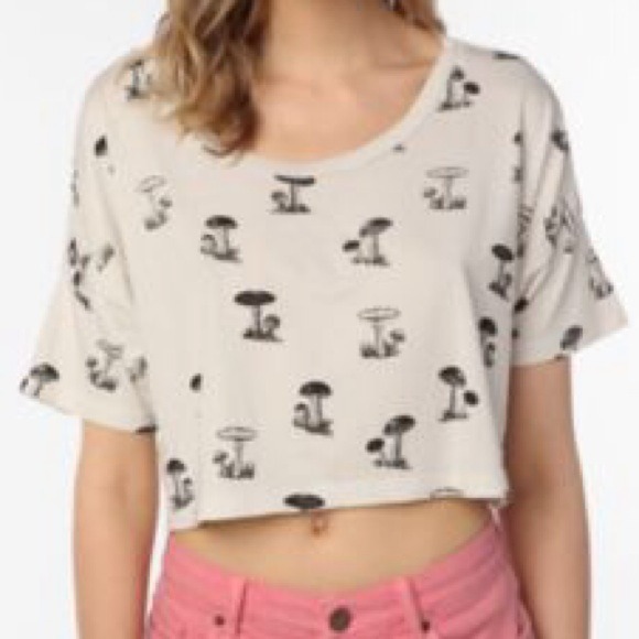 🚫🚫BUNDLED🚫🚫Mushroom Crop Top from UO🍄🍄🍄