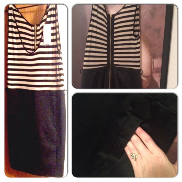 BCBG striped dress with pockets🎉price firm