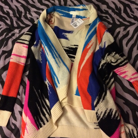 Sweater - Picture 2 of 2