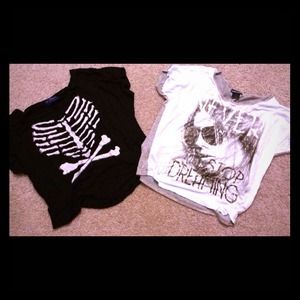 2 crop tops!