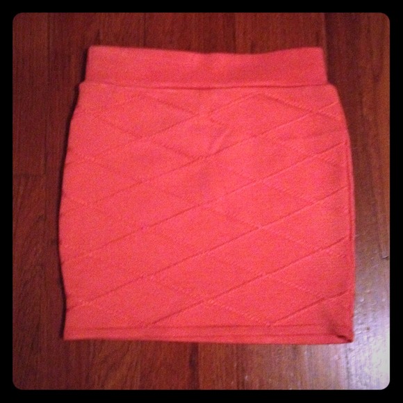 Coral skirt medium