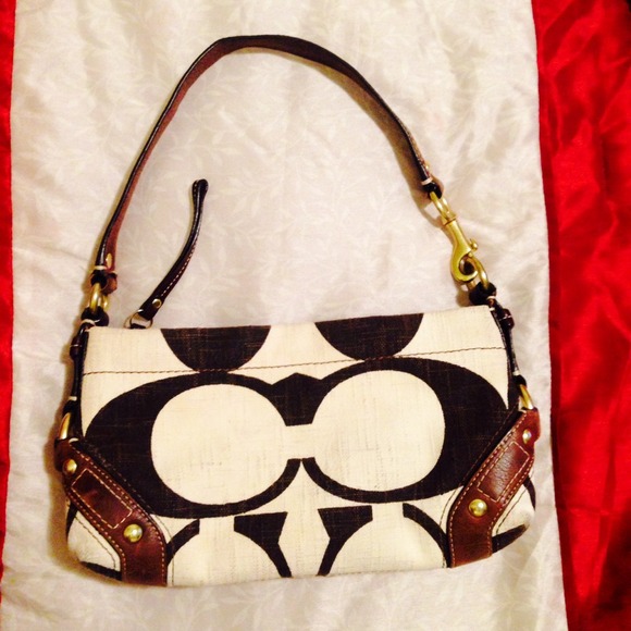 Authentic Coach Small Carly Bag