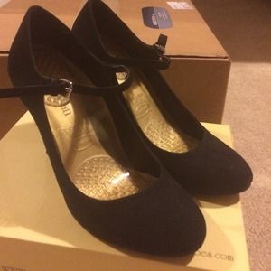 Black Mary Jane heels