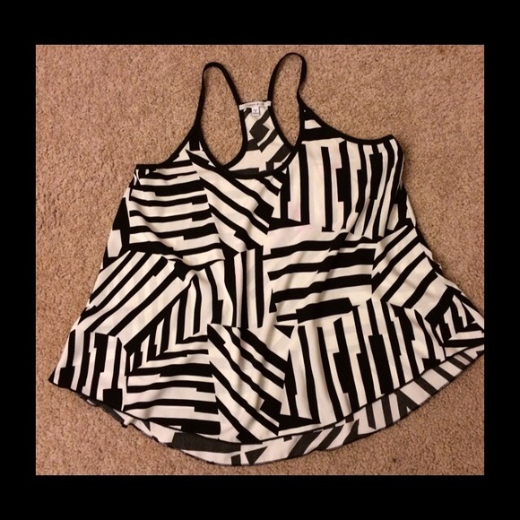 Loose shirt