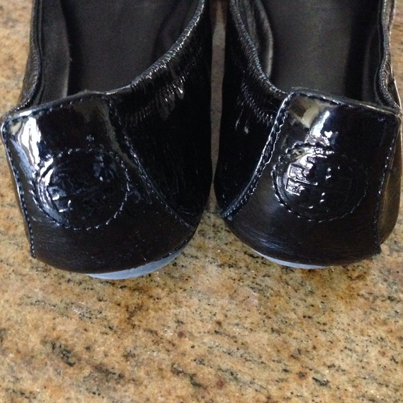 Tory Burch black patent leather flats. Size 7
