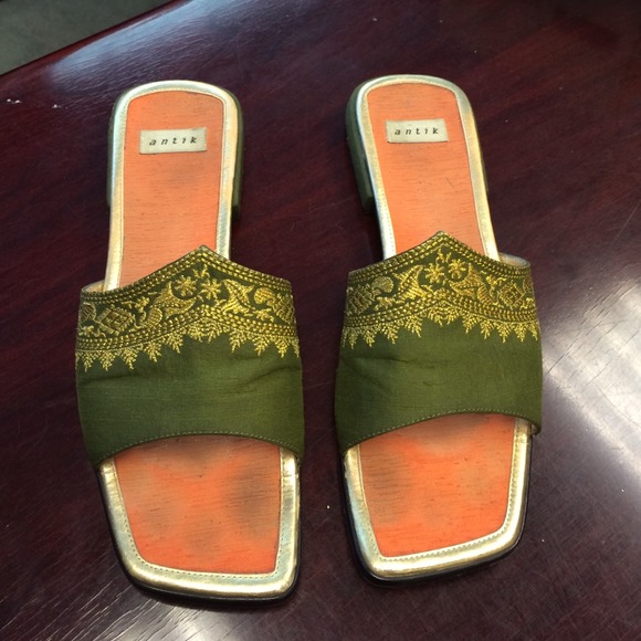 Summer Sandals - Picture 1 of 3