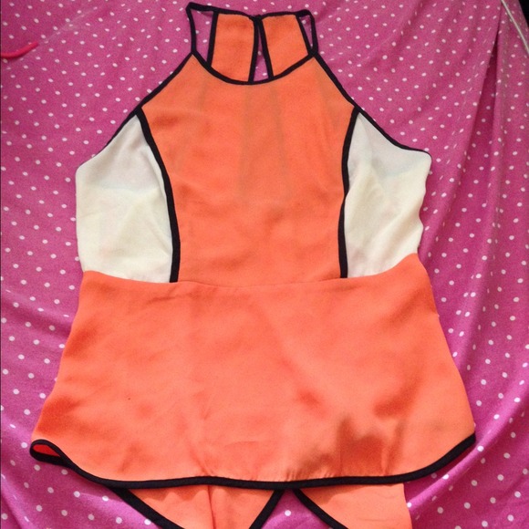 jealous Tomato size Medium top