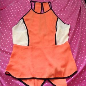 jealous Tomato size Medium top