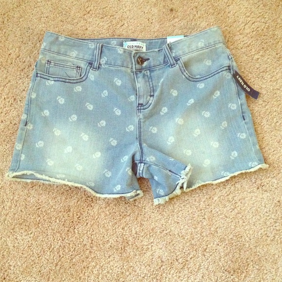 Old navy shorts! Never worn!