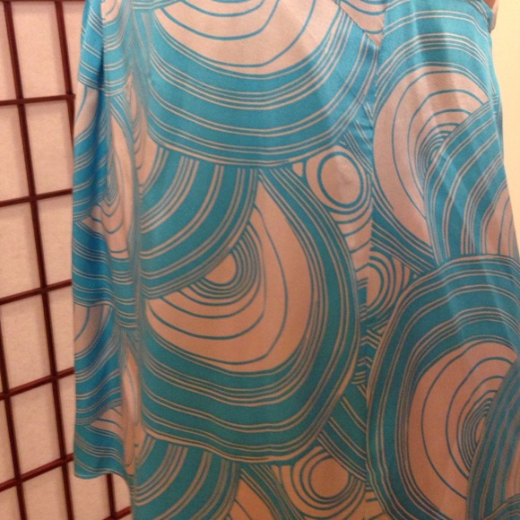 Silk top - Picture 3 of 3