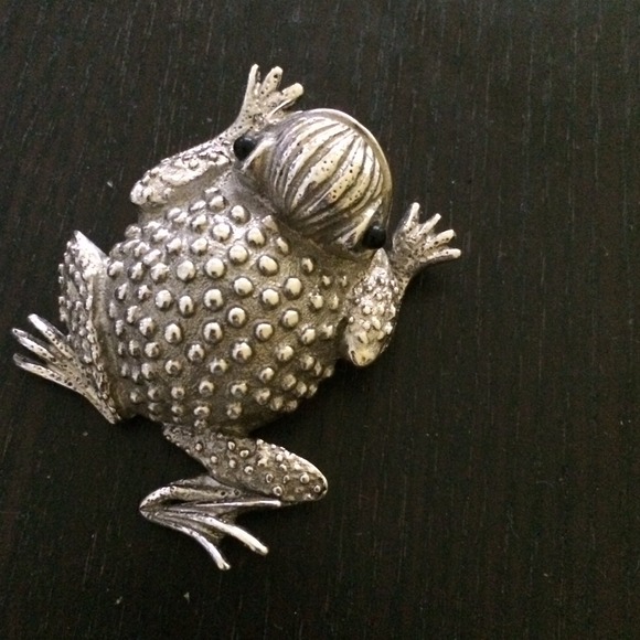 Erwin Pearl Jewelry - Erwin Pearl frog pin